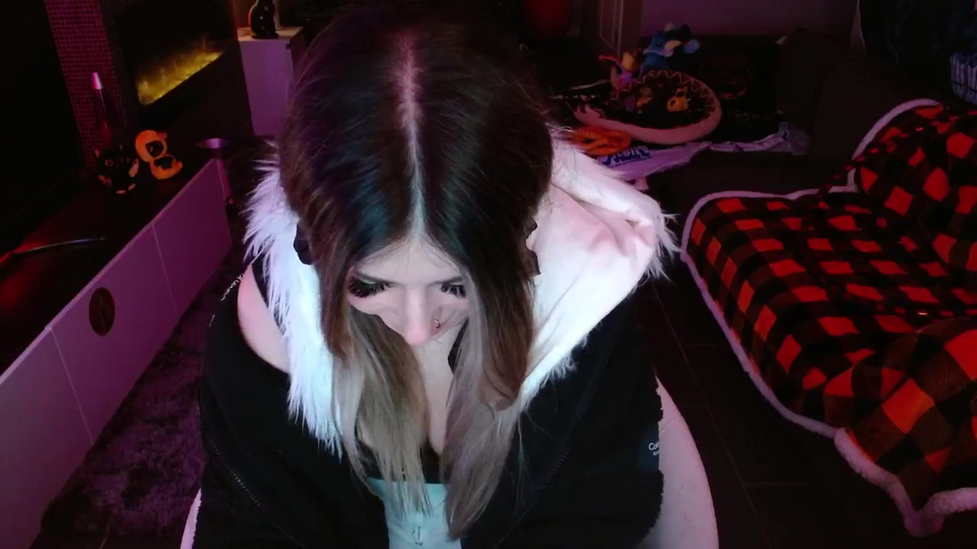 Gallery image thumbnail from Serafina's myfreecams stream on, 10/19/2024, 03:42 image 20 of 20