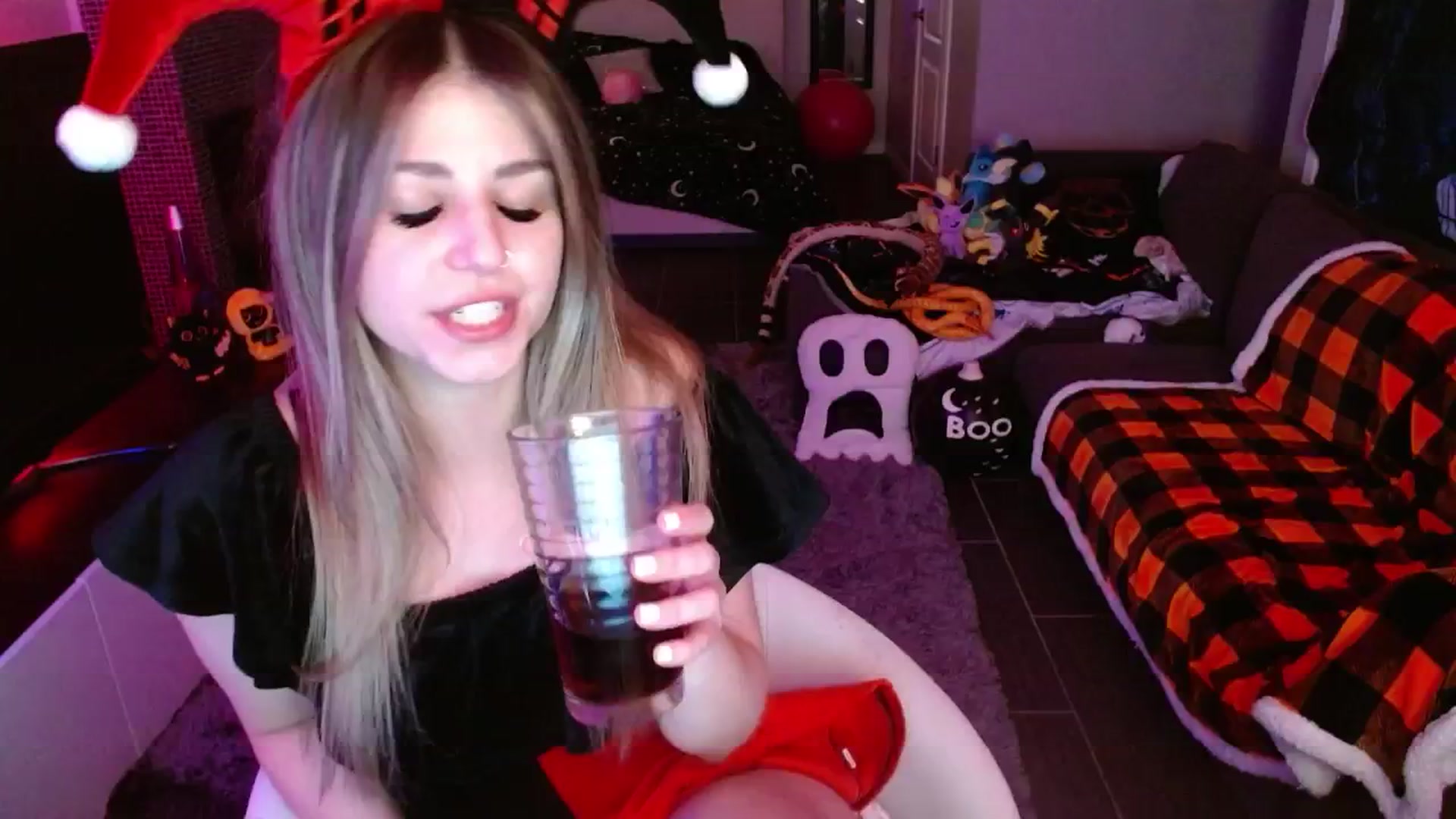 Gallery image thumbnail from Serafina's myfreecams stream on, 10/25/2024, 02:22 image 11 of 20
