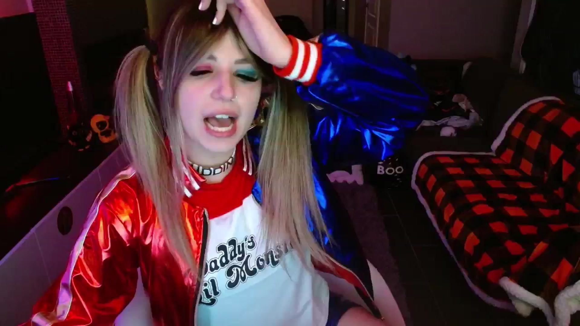 Gallery image thumbnail from Serafina's myfreecams stream on, 10/25/2024, 02:22 image 16 of 20