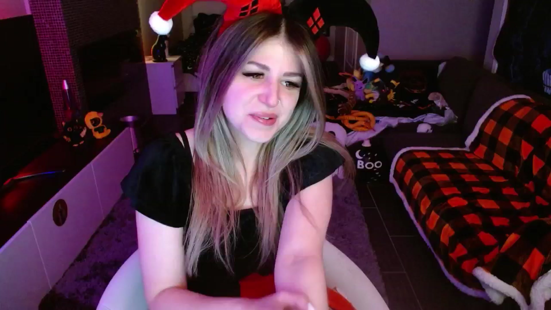 Gallery image thumbnail from Serafina's myfreecams stream on, 10/25/2024, 02:22 image 7 of 20
