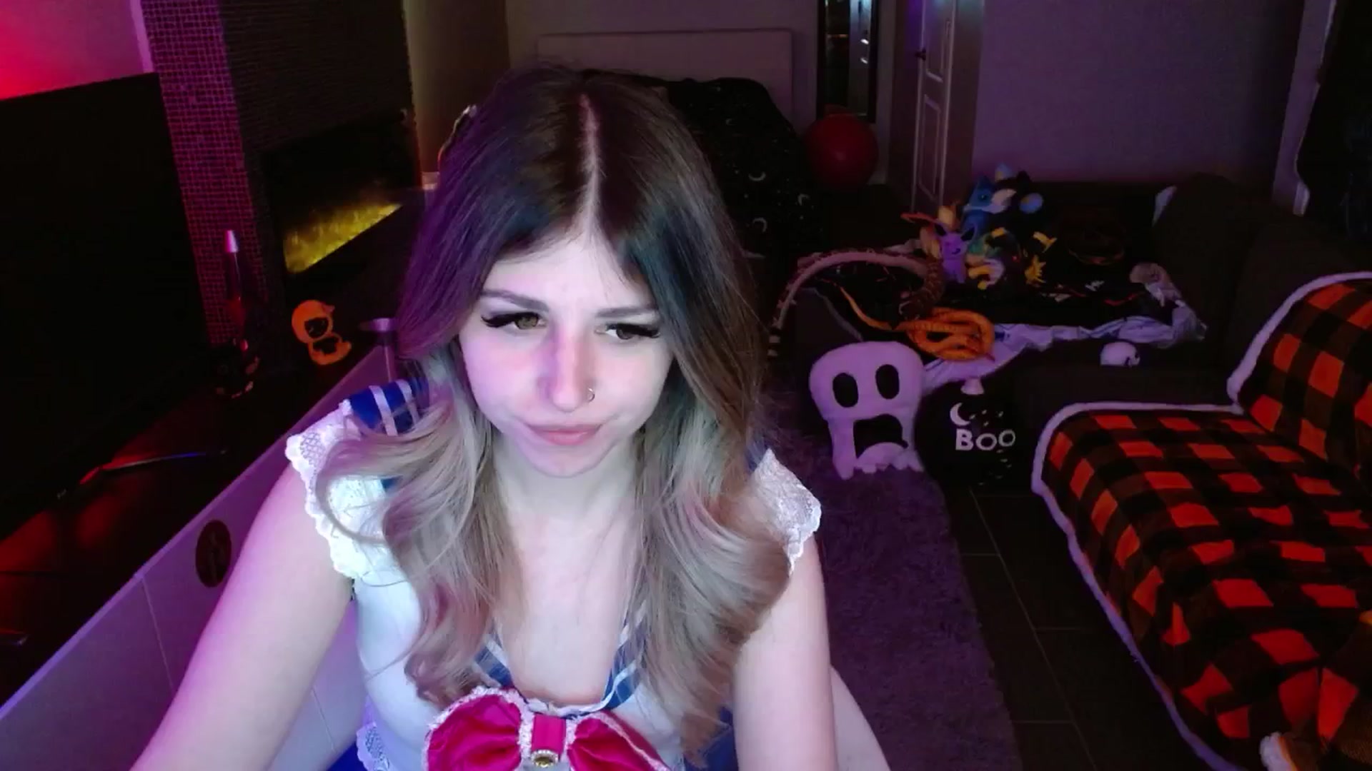 Gallery image thumbnail from Serafina's myfreecams stream on, 10/26/2024, 06:13 image 6 of 20