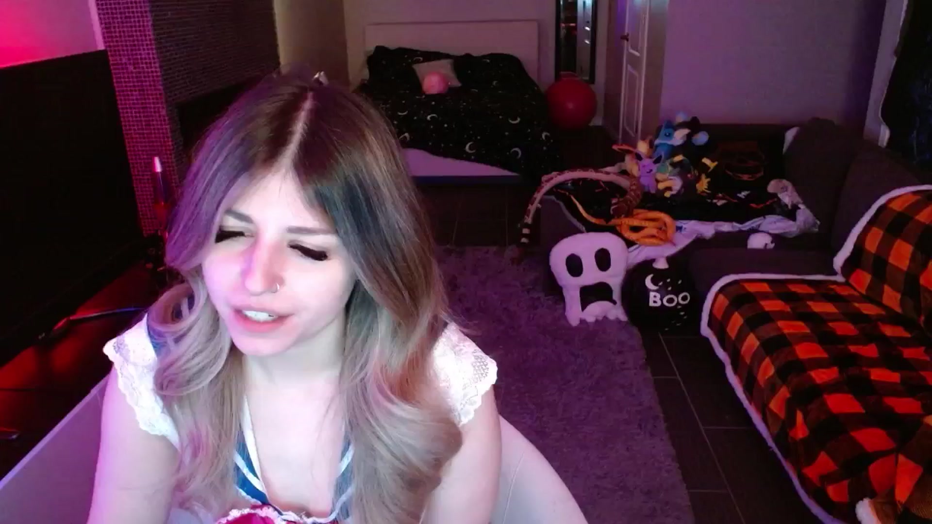 Gallery image thumbnail from Serafina's myfreecams stream on, 10/26/2024, 06:13 image 3 of 20