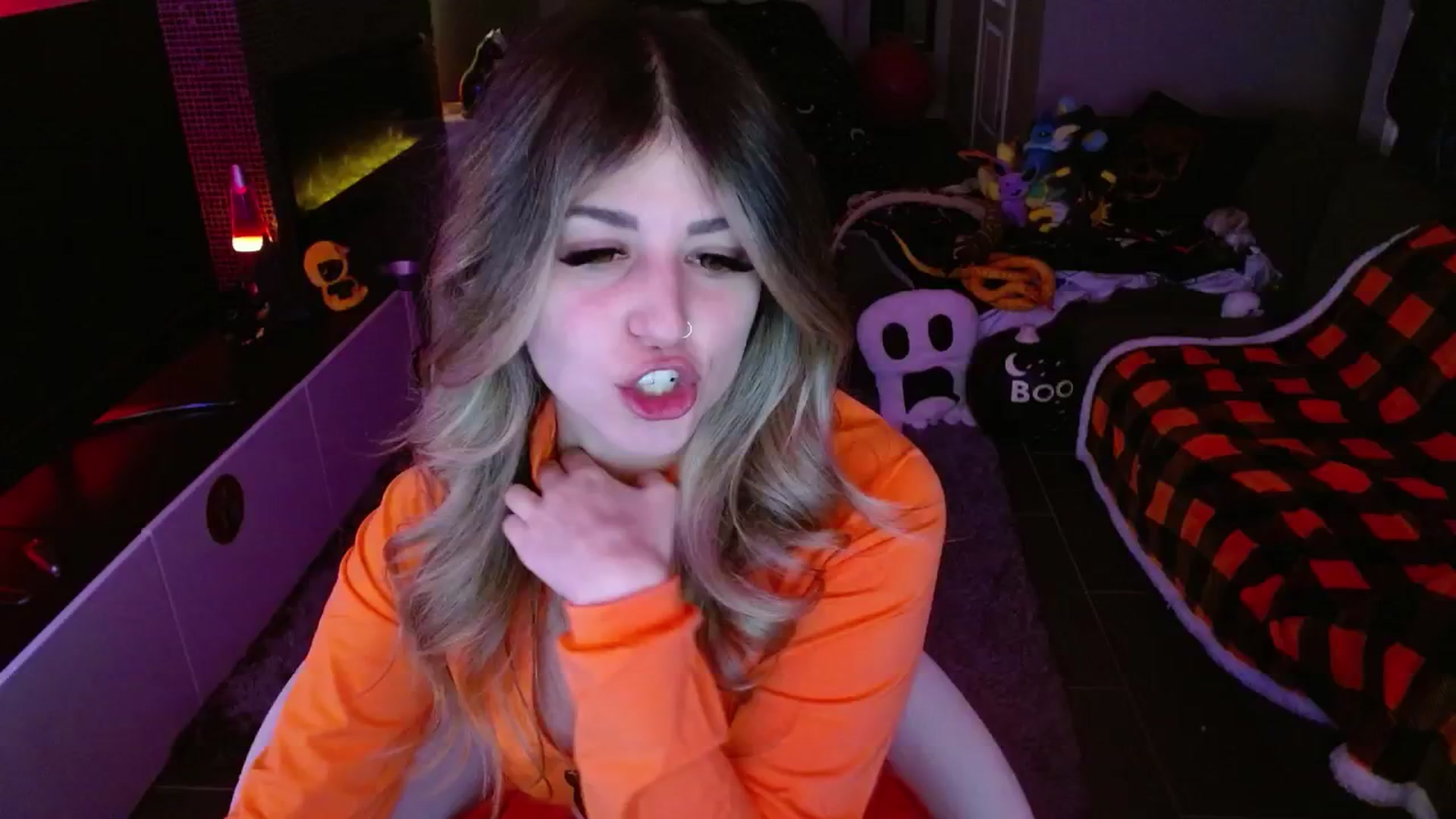 Gallery image thumbnail from Serafina's myfreecams stream on, 10/28/2024, 02:07 image 18 of 20