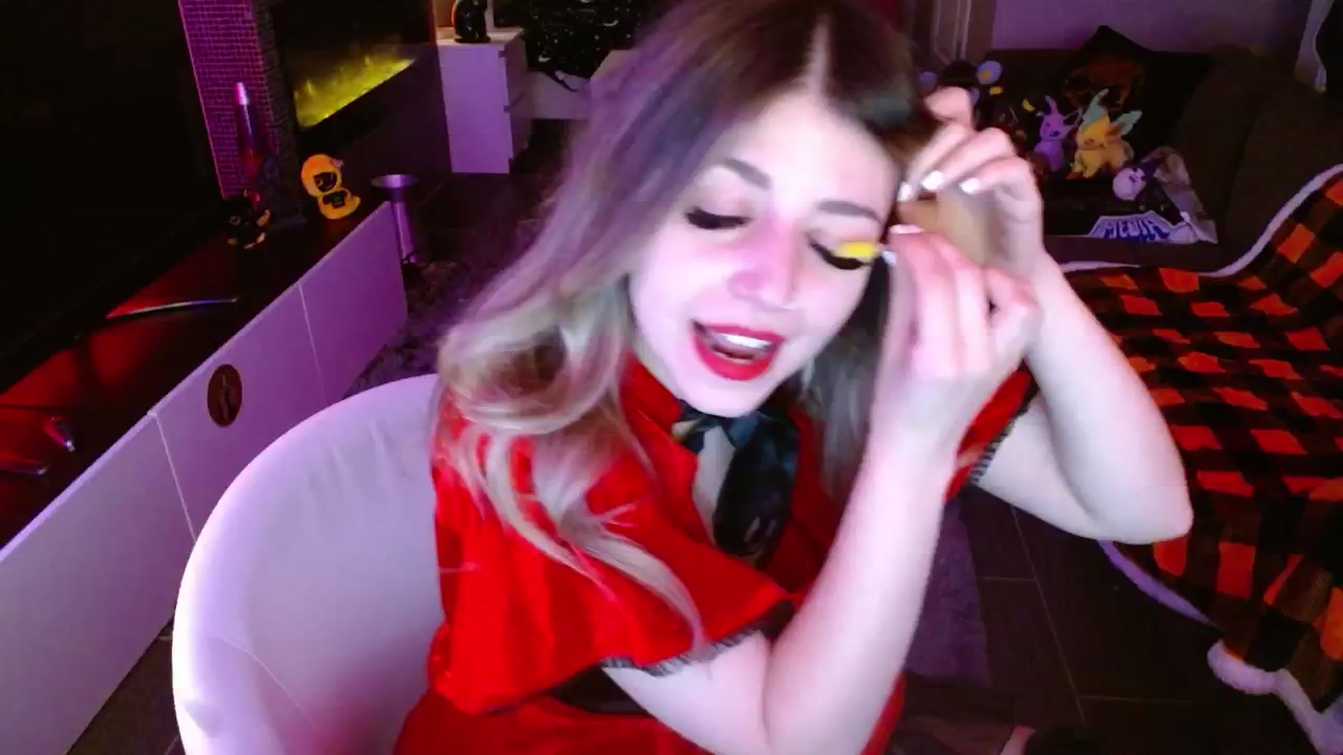 Gallery image thumbnail from Serafina's myfreecams stream on, 10/30/2024, 02:13 image 17 of 20