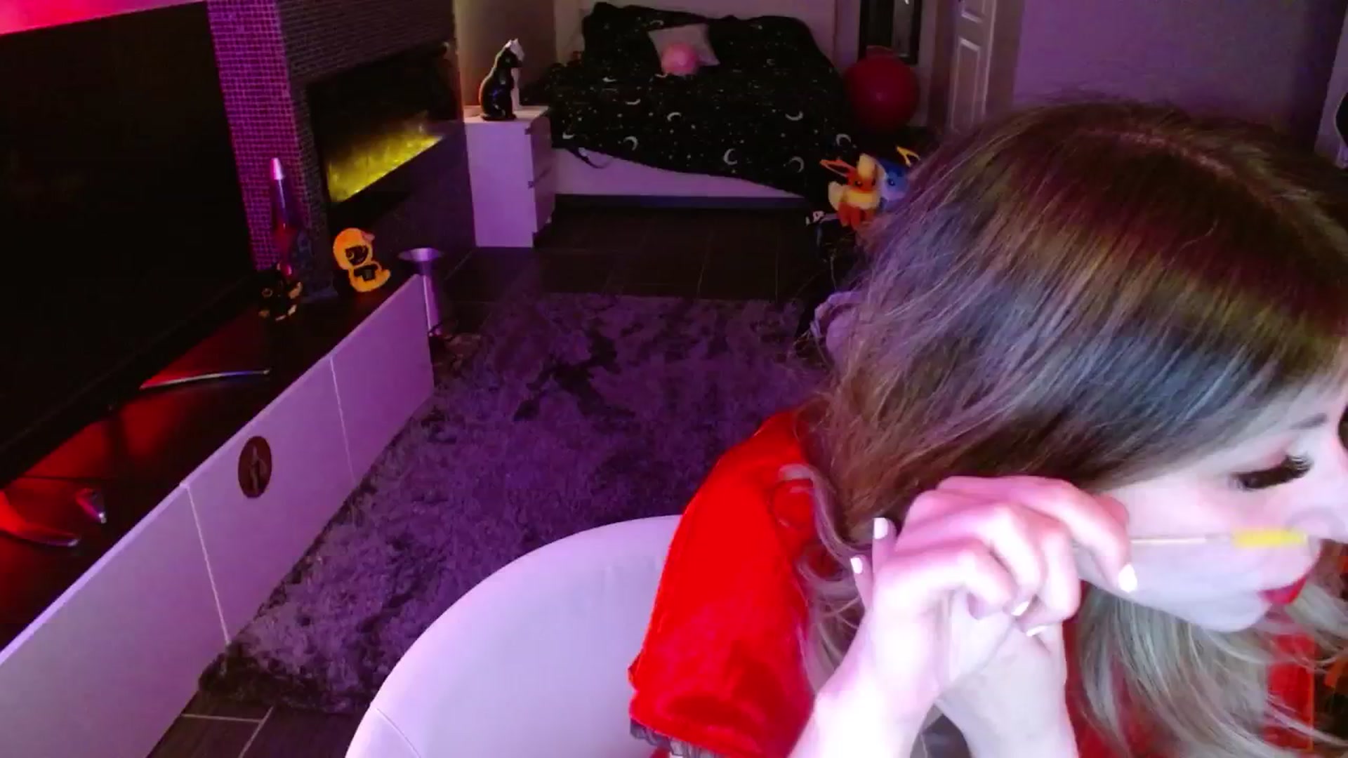 Gallery image thumbnail from Serafina's myfreecams stream on, 10/30/2024, 02:13 image 4 of 20