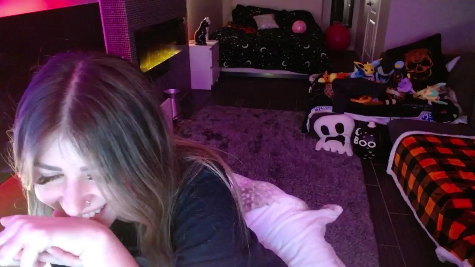 Gallery image thumbnail from Serafina's myfreecams stream on, 11/03/2024, 06:11 image 2 of 20
