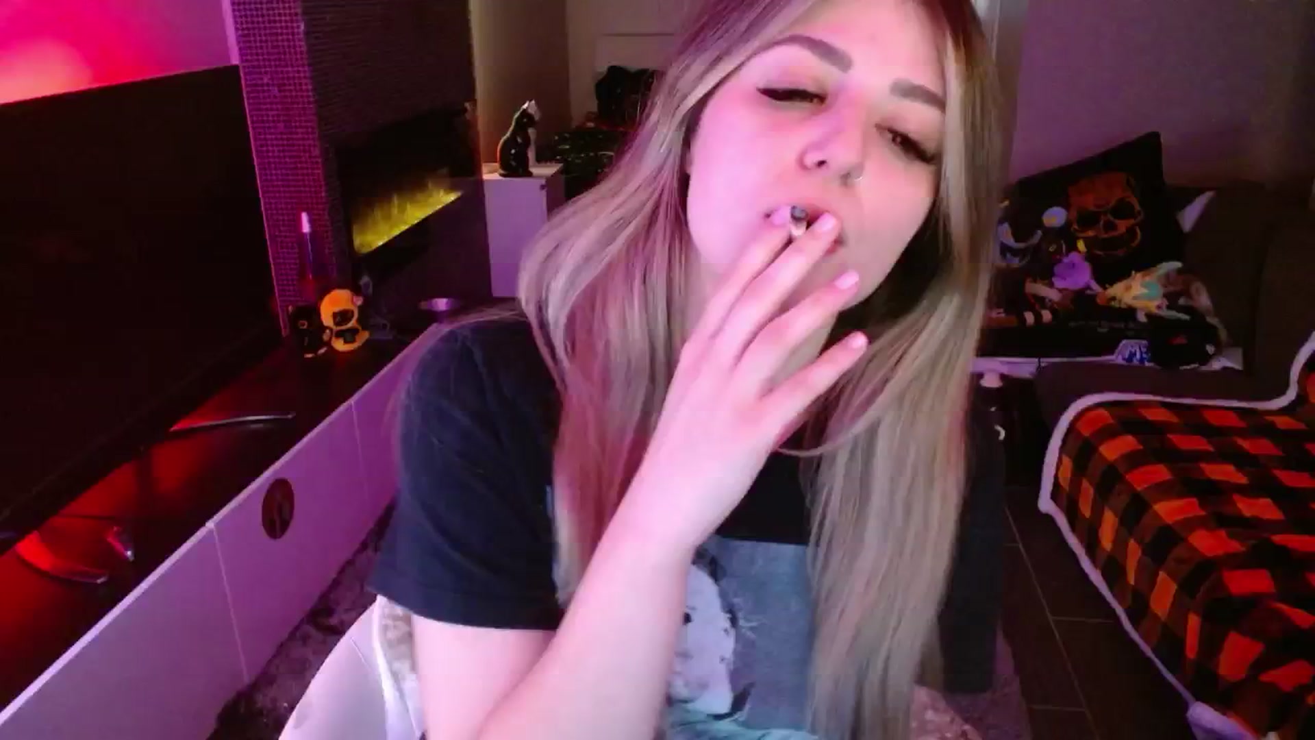 Gallery image thumbnail from Serafina's myfreecams stream on, 11/03/2024, 06:11 image 17 of 20
