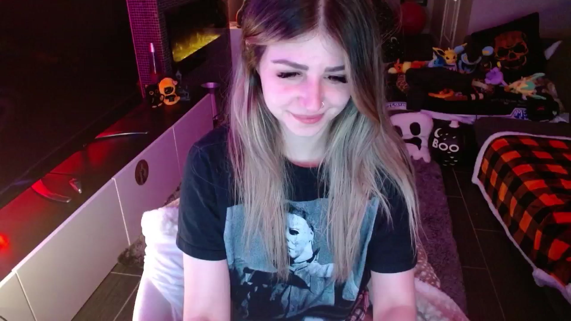 Gallery image thumbnail from Serafina's myfreecams stream on, 11/03/2024, 06:11 image 6 of 20