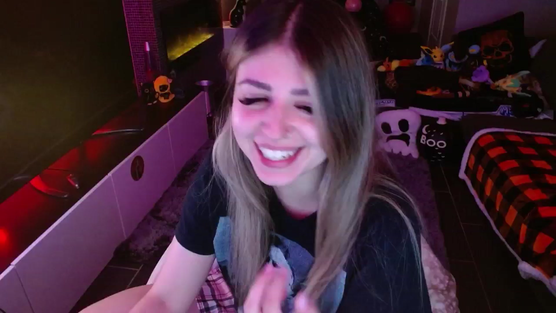 Gallery image thumbnail from Serafina's myfreecams stream on, 11/03/2024, 06:11 image 8 of 20