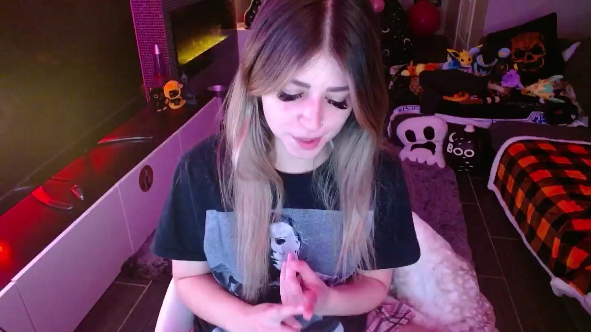 Gallery image thumbnail from Serafina's myfreecams stream on, 11/03/2024, 06:11 image 10 of 20