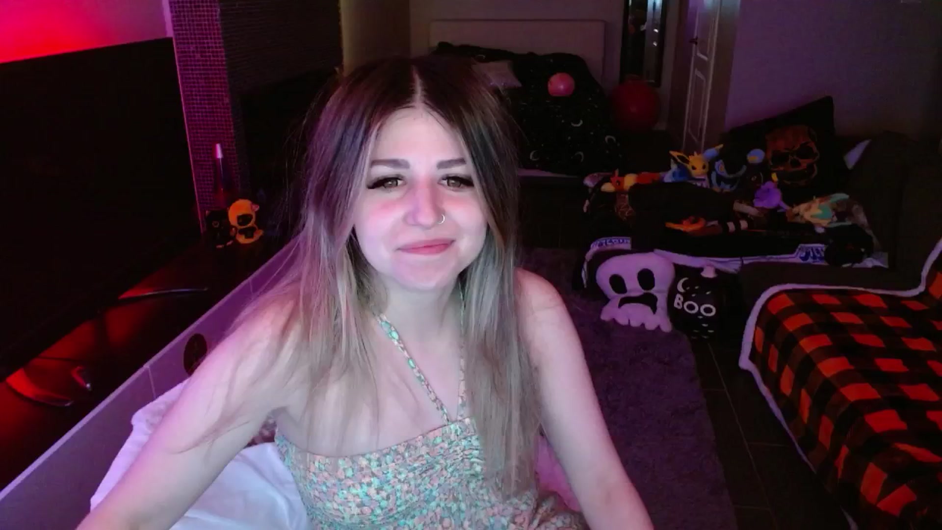Gallery image thumbnail from Serafina's myfreecams stream on, 11/04/2024, 06:01 image 9 of 20