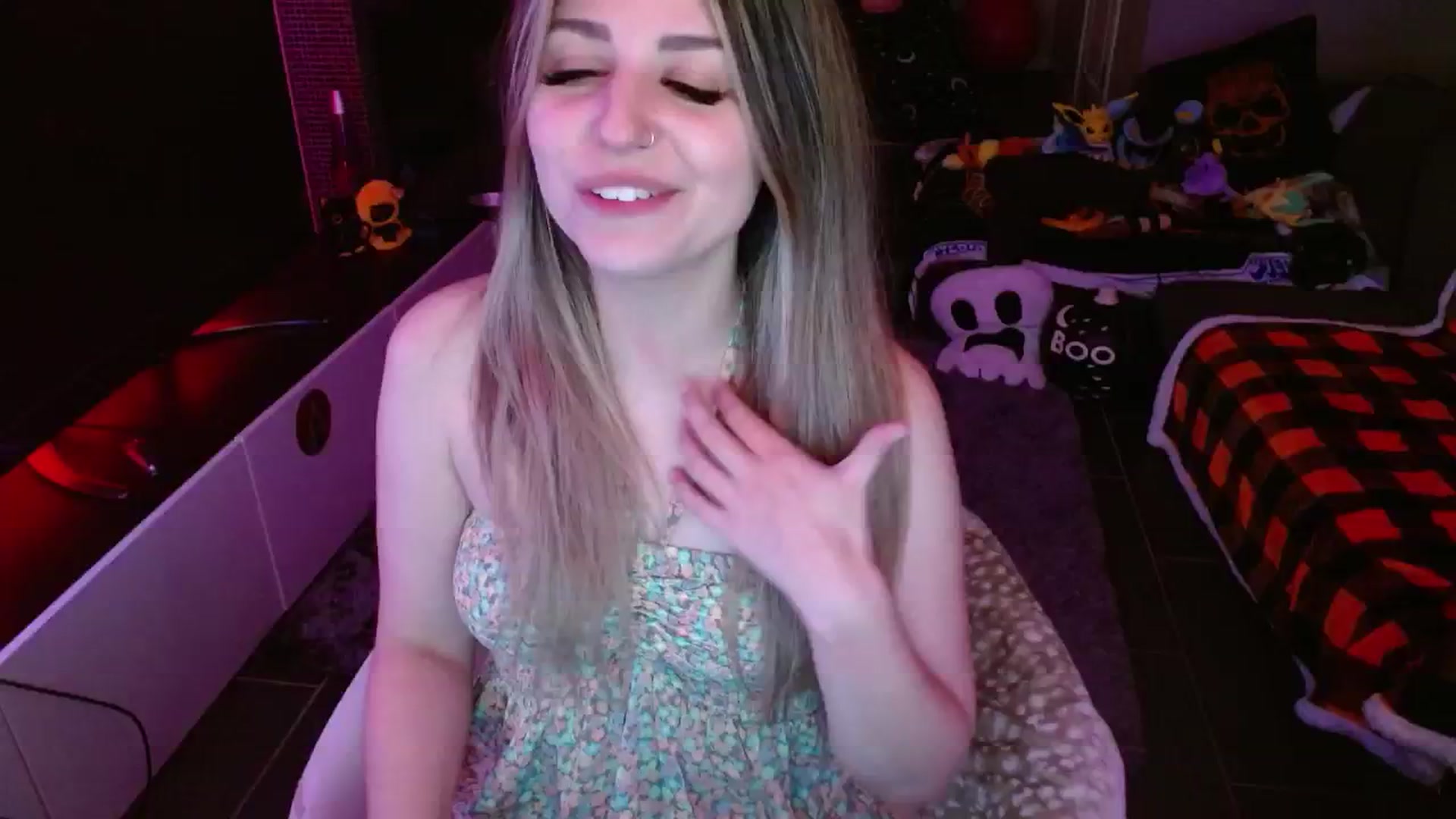 Gallery image thumbnail from Serafina's myfreecams stream on, 11/04/2024, 06:01 image 16 of 20