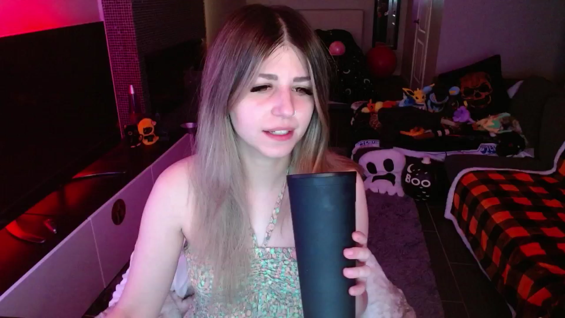 Gallery image thumbnail from Serafina's myfreecams stream on, 11/04/2024, 06:01 image 4 of 20