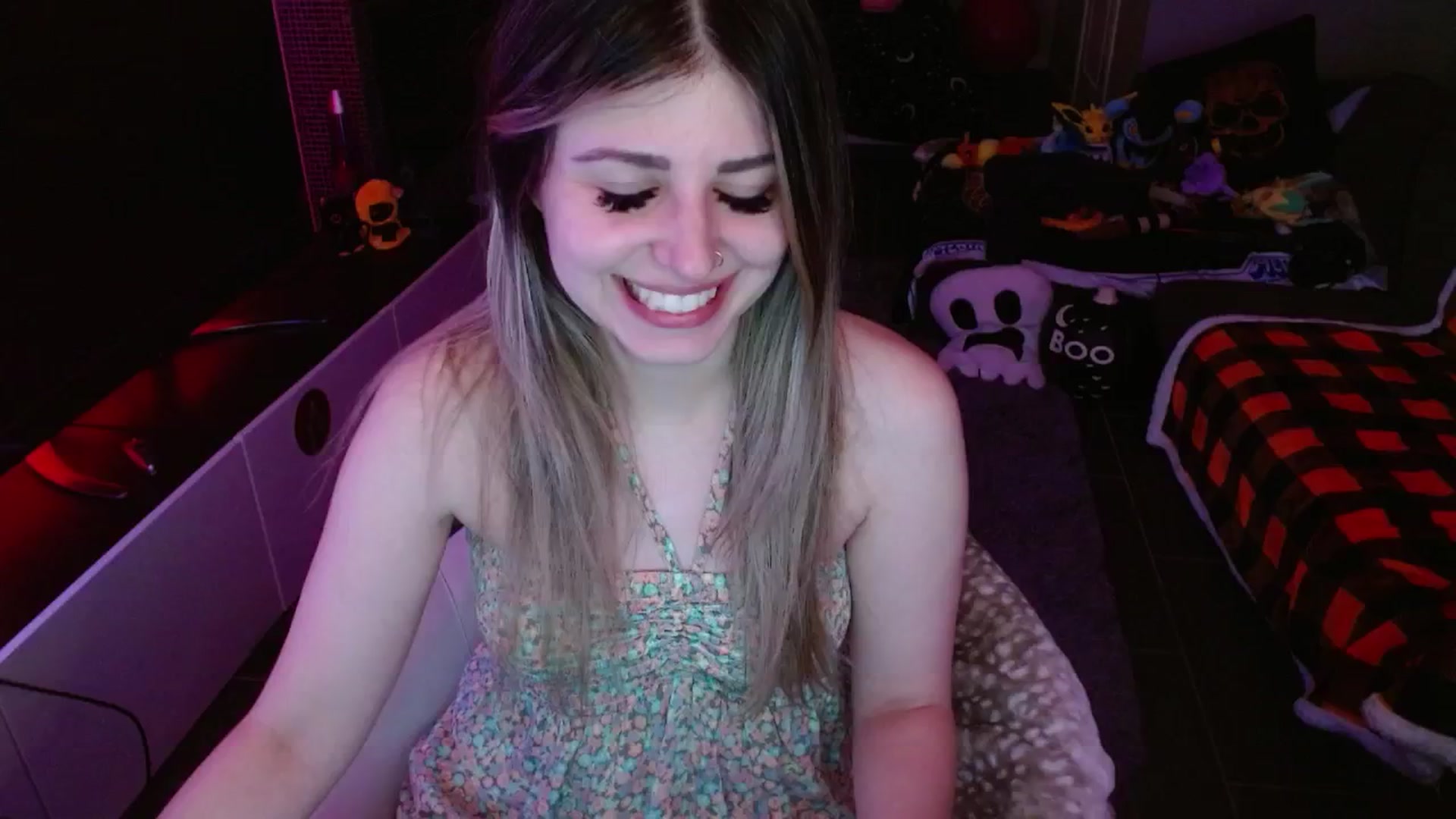 Gallery image thumbnail from Serafina's myfreecams stream on, 11/04/2024, 06:01 image 15 of 20