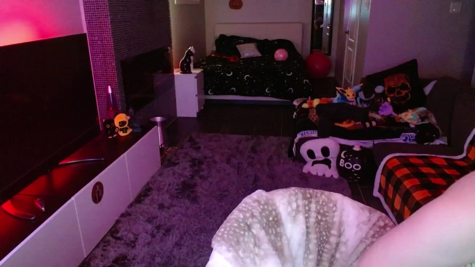 Gallery image thumbnail from Serafina's myfreecams stream on, 11/04/2024, 06:01 image 1 of 20