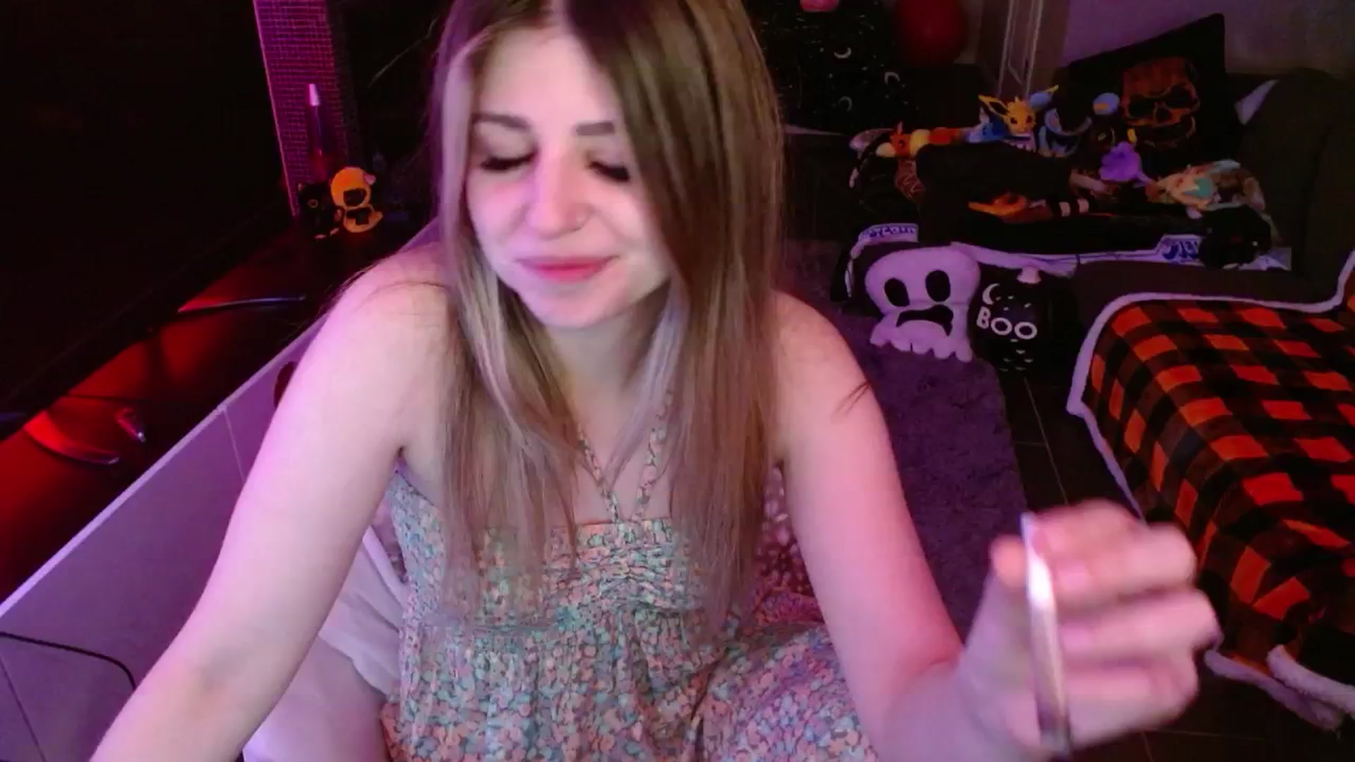 Gallery image thumbnail from Serafina's myfreecams stream on, 11/04/2024, 06:01 image 14 of 20