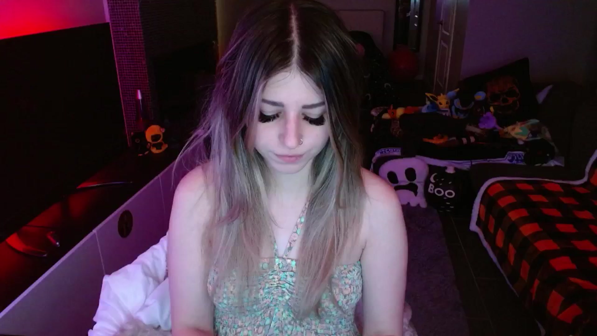 Gallery image thumbnail from Serafina's myfreecams stream on, 11/04/2024, 06:01 image 3 of 20