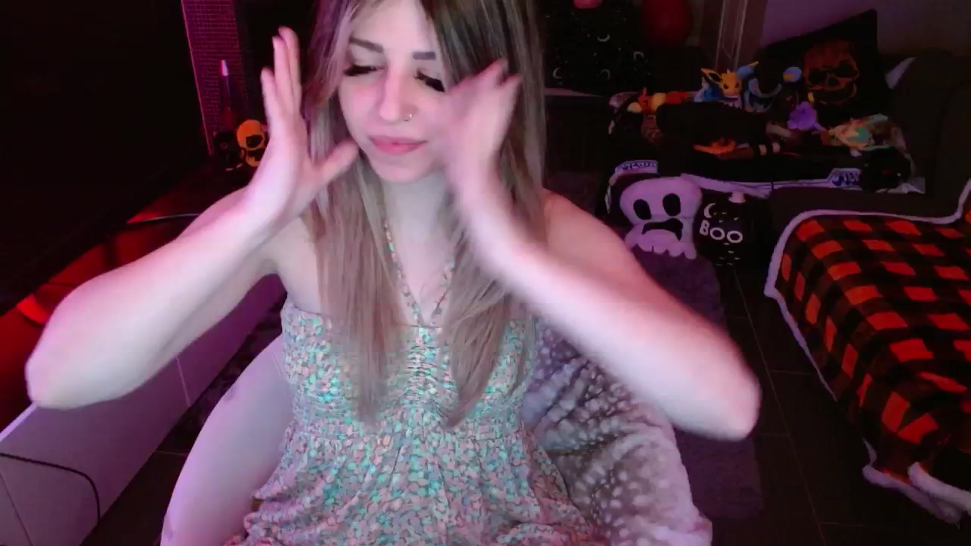 Gallery image thumbnail from Serafina's myfreecams stream on, 11/04/2024, 06:01 image 12 of 20