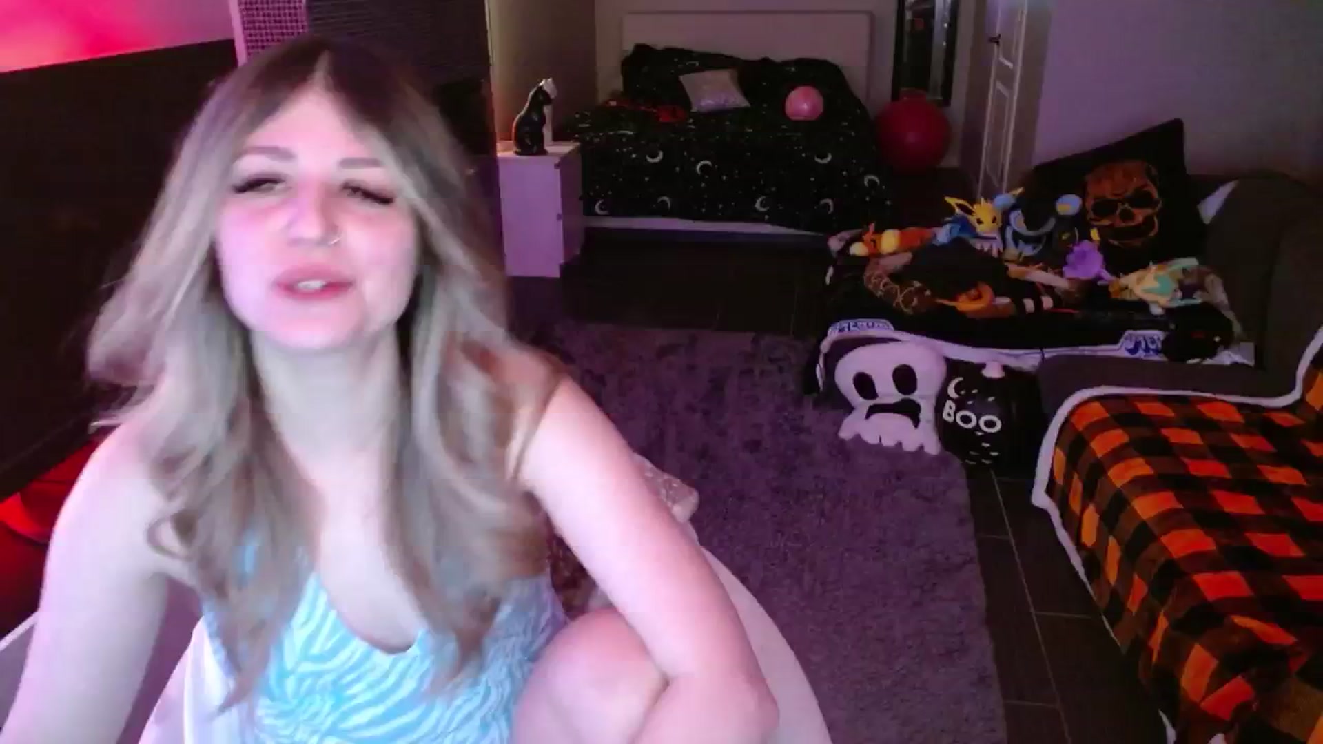 Gallery image thumbnail from Serafina's myfreecams stream on, 11/08/2024, 05:00 image 6 of 20