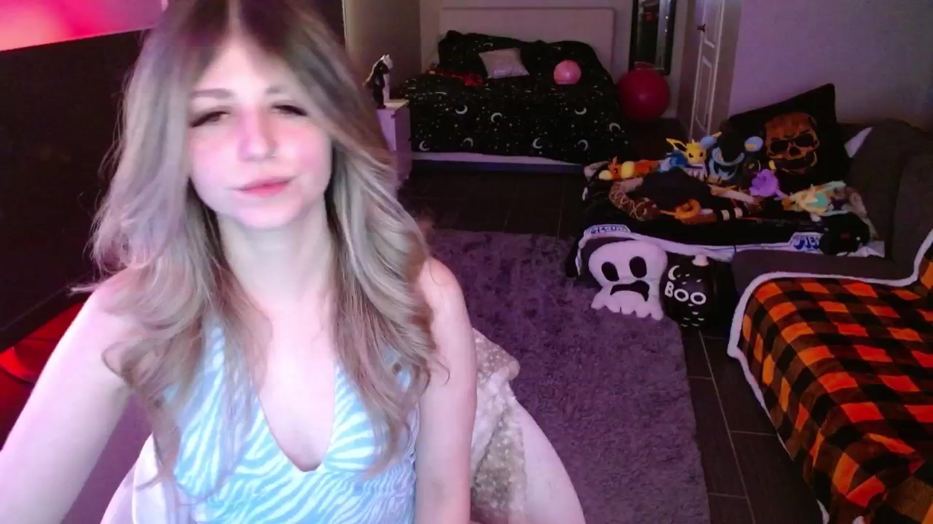 Gallery image thumbnail from Serafina's myfreecams stream on, 11/08/2024, 05:00 image 8 of 20
