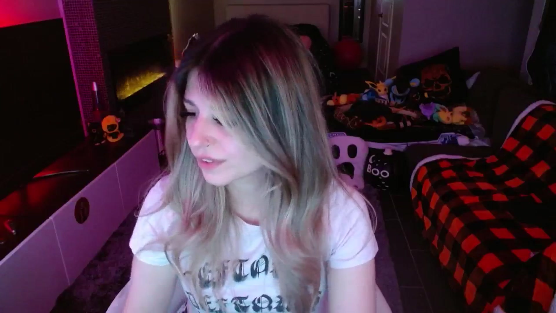 Gallery image thumbnail from Serafina's myfreecams stream on, 11/09/2024, 06:59 image 18 of 20