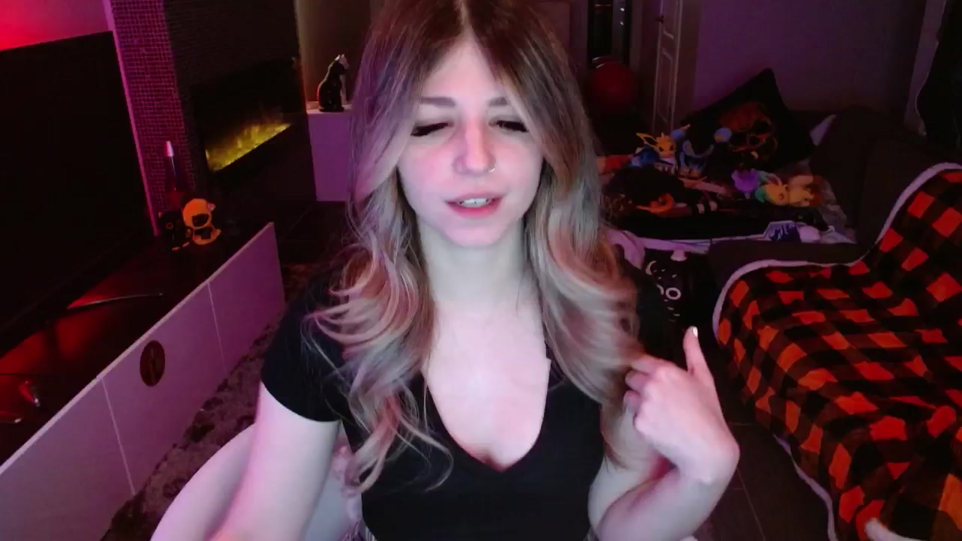 Gallery image thumbnail from Serafina's myfreecams stream on, 11/10/2024, 05:16 image 8 of 20