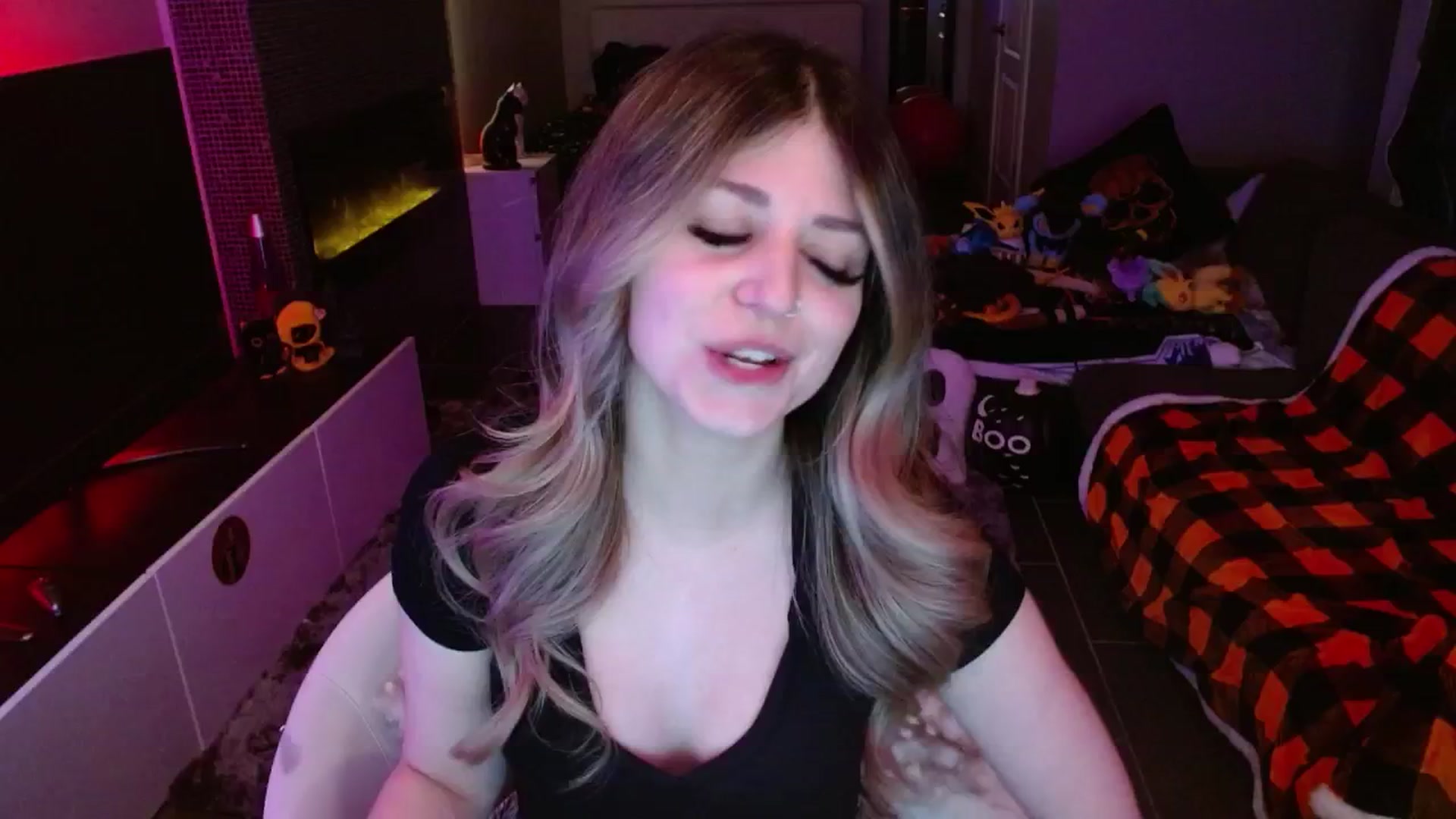 Gallery image thumbnail from Serafina's myfreecams stream on, 11/10/2024, 05:16 image 3 of 20