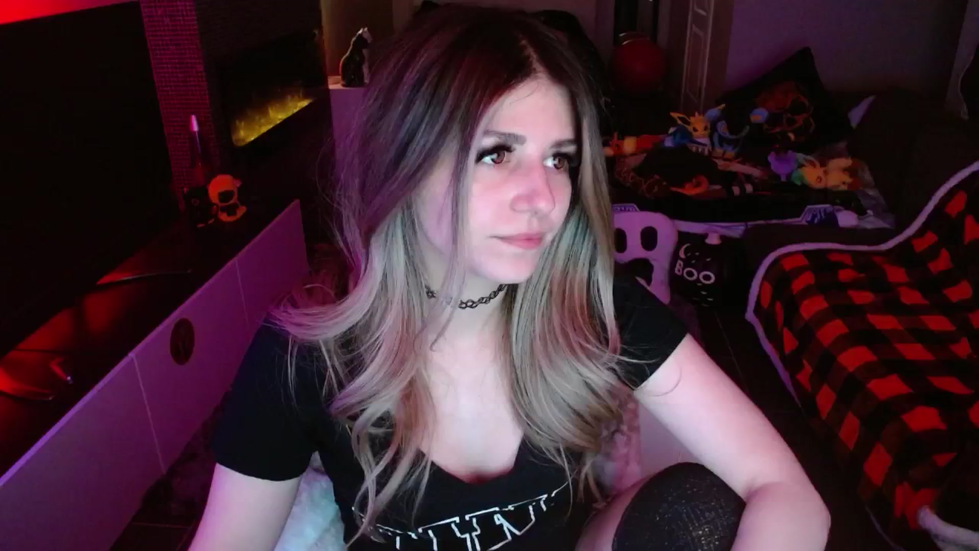 Gallery image thumbnail from Serafina's myfreecams stream on, 11/11/2024, 07:44 image 18 of 20