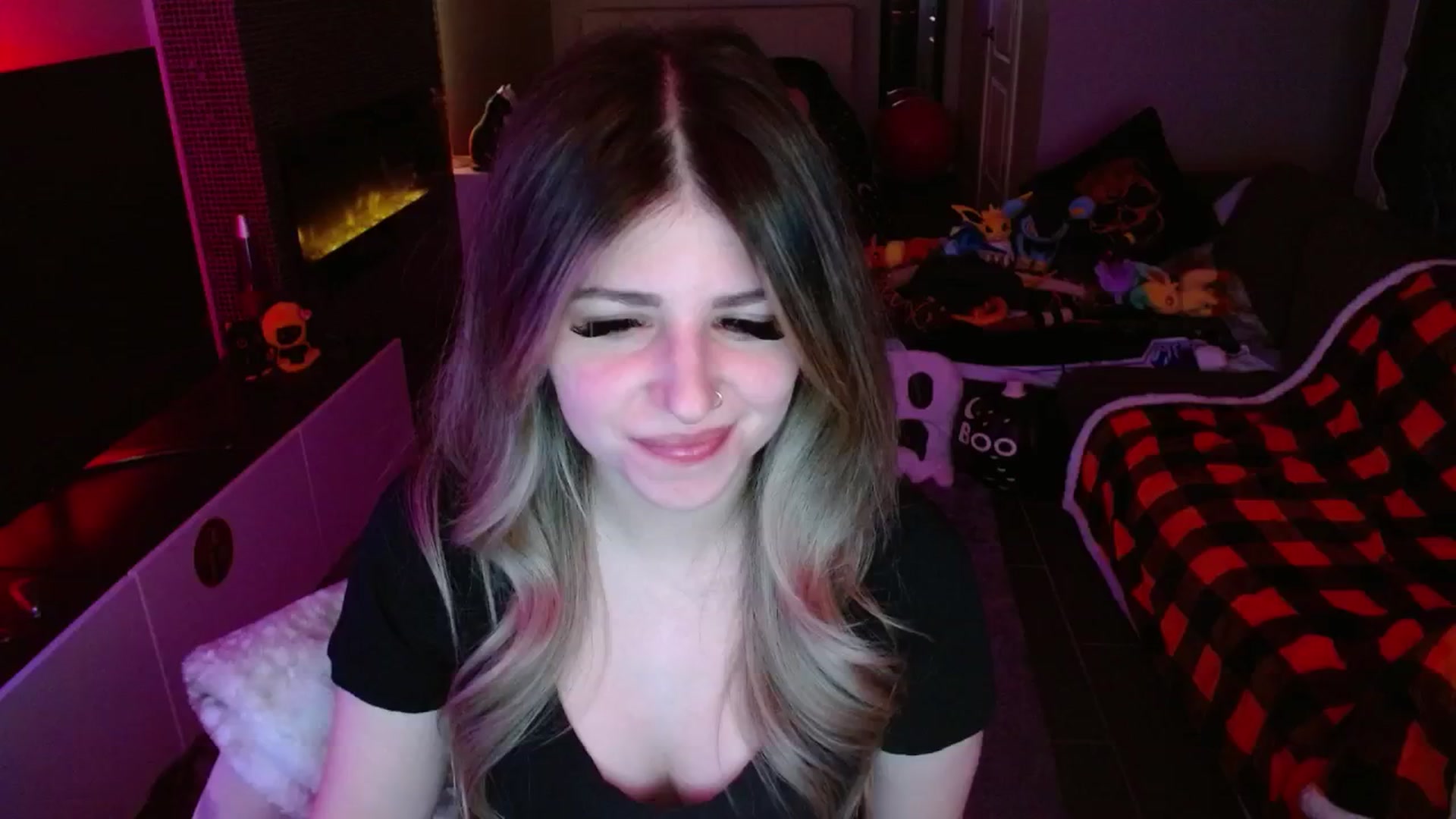 Gallery image thumbnail from Serafina's myfreecams stream on, 11/11/2024, 07:44 image 2 of 20