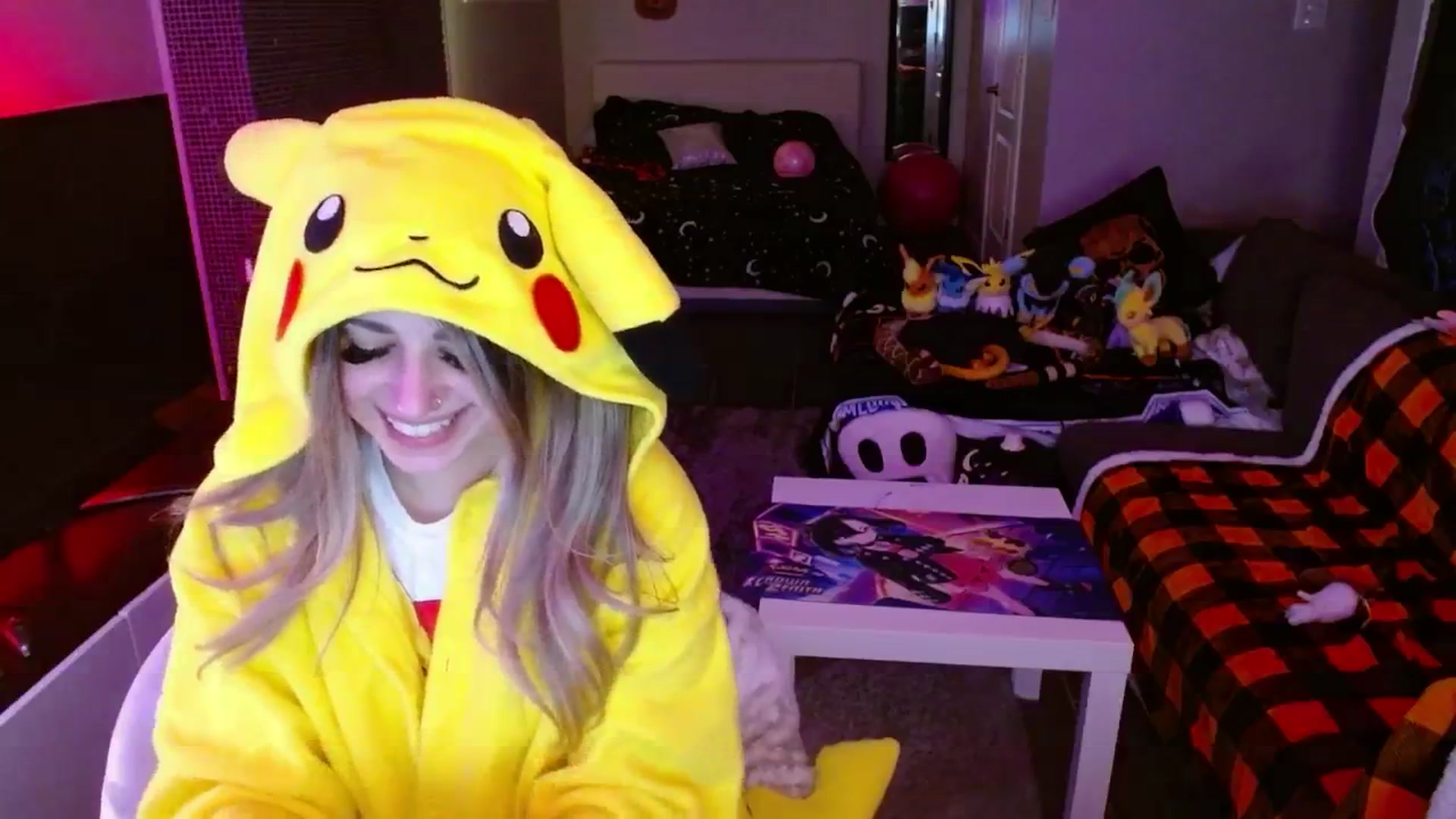 Gallery image thumbnail from Serafina's myfreecams stream on, 11/13/2024, 06:10 image 7 of 20