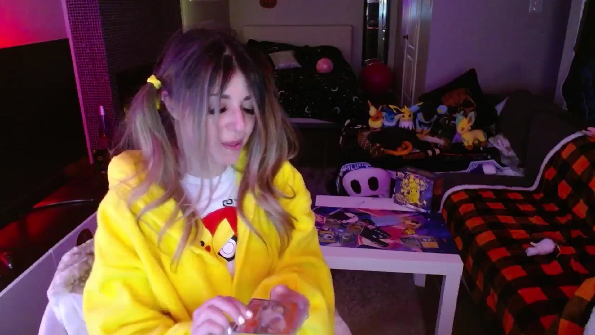 Gallery image thumbnail from Serafina's myfreecams stream on, 11/13/2024, 06:10 image 4 of 20