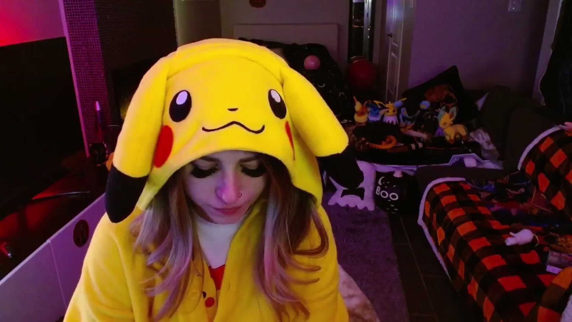 Gallery image thumbnail from Serafina's myfreecams stream on, 11/13/2024, 06:10 image 10 of 20