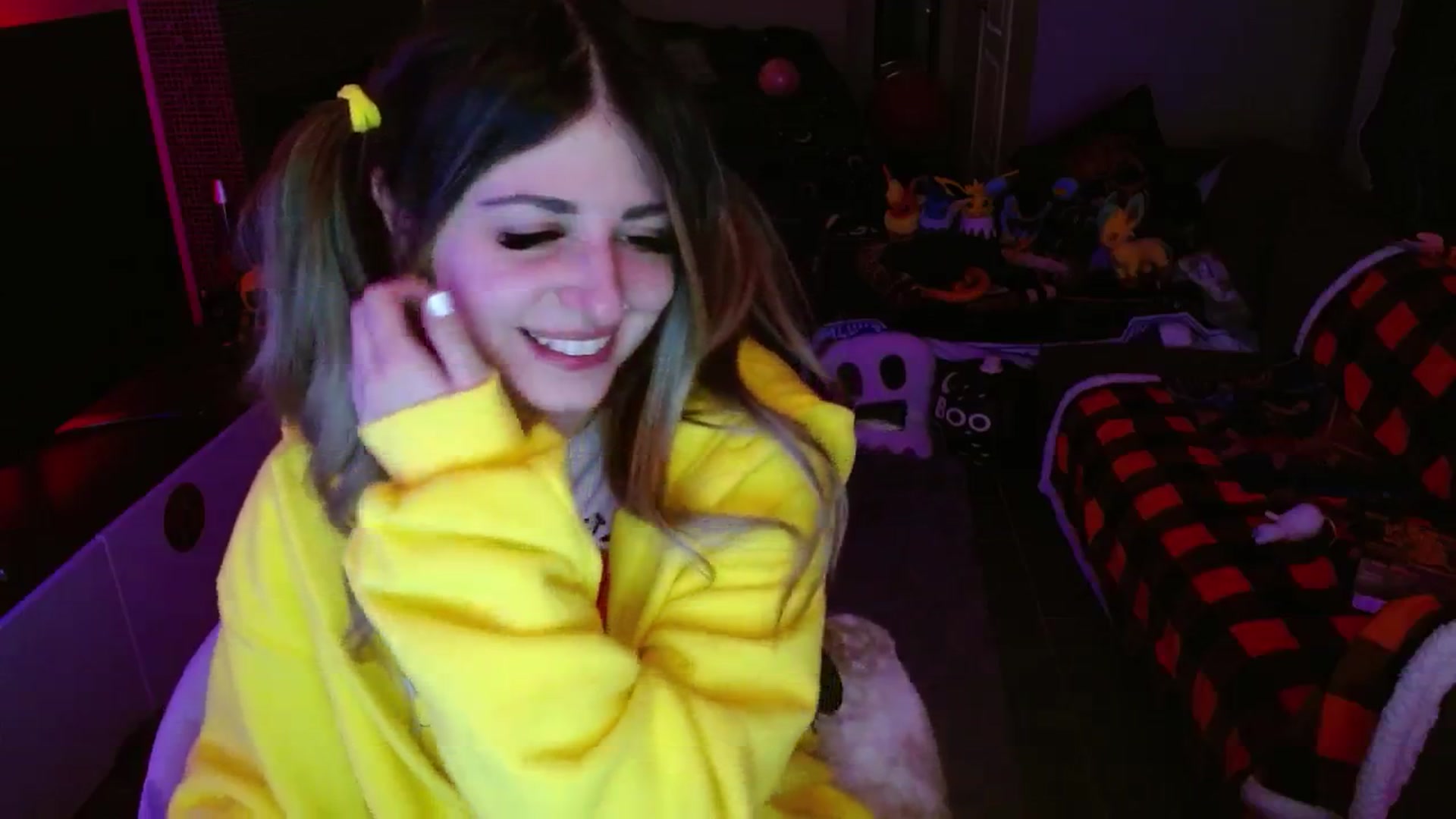 Gallery image thumbnail from Serafina's myfreecams stream on, 11/13/2024, 06:10 image 16 of 20