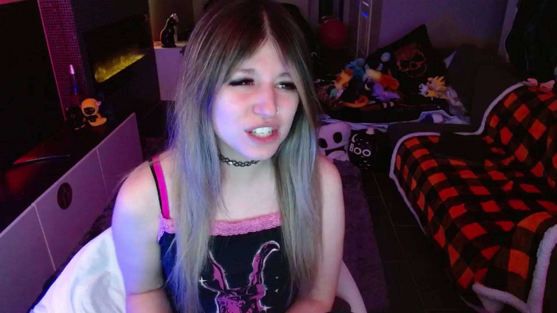 Gallery image thumbnail from Serafina's myfreecams stream on, 11/14/2024, 05:22 image 18 of 20