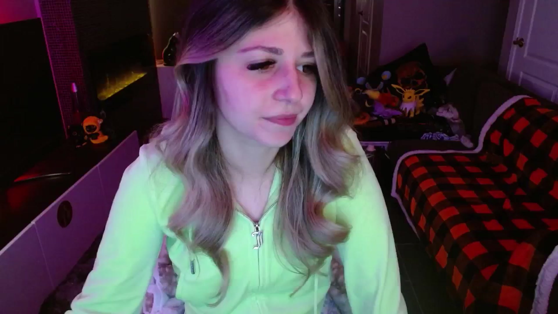 Gallery image thumbnail from Serafina's myfreecams stream on, 11/16/2024, 04:47 image 11 of 20