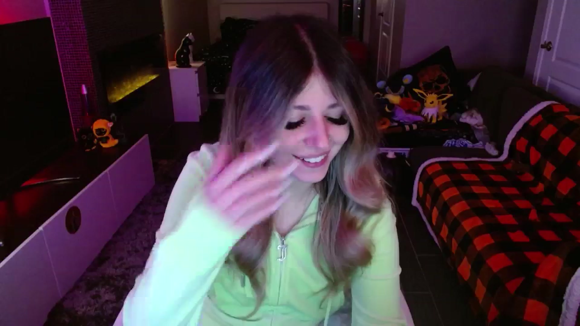 Gallery image thumbnail from Serafina's myfreecams stream on, 11/16/2024, 04:47 image 5 of 20