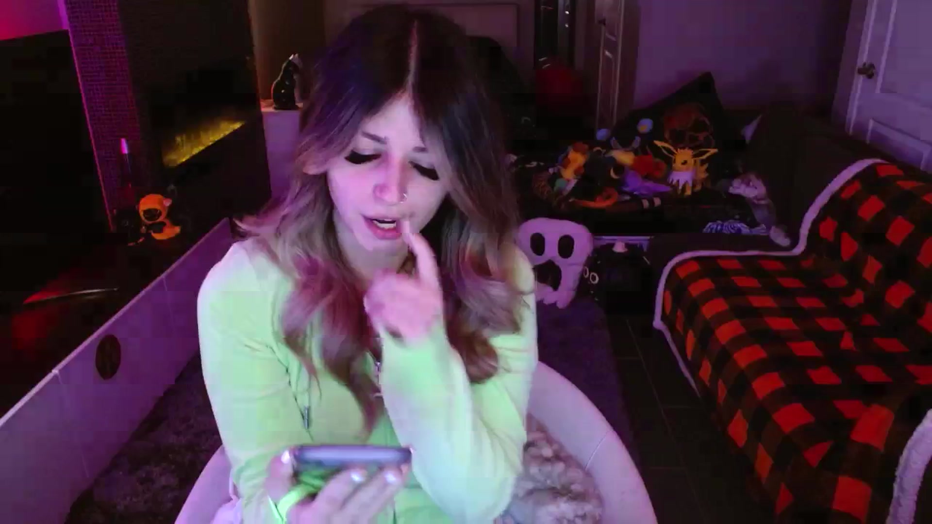 Gallery image thumbnail from Serafina's myfreecams stream on, 11/16/2024, 04:47 image 9 of 20