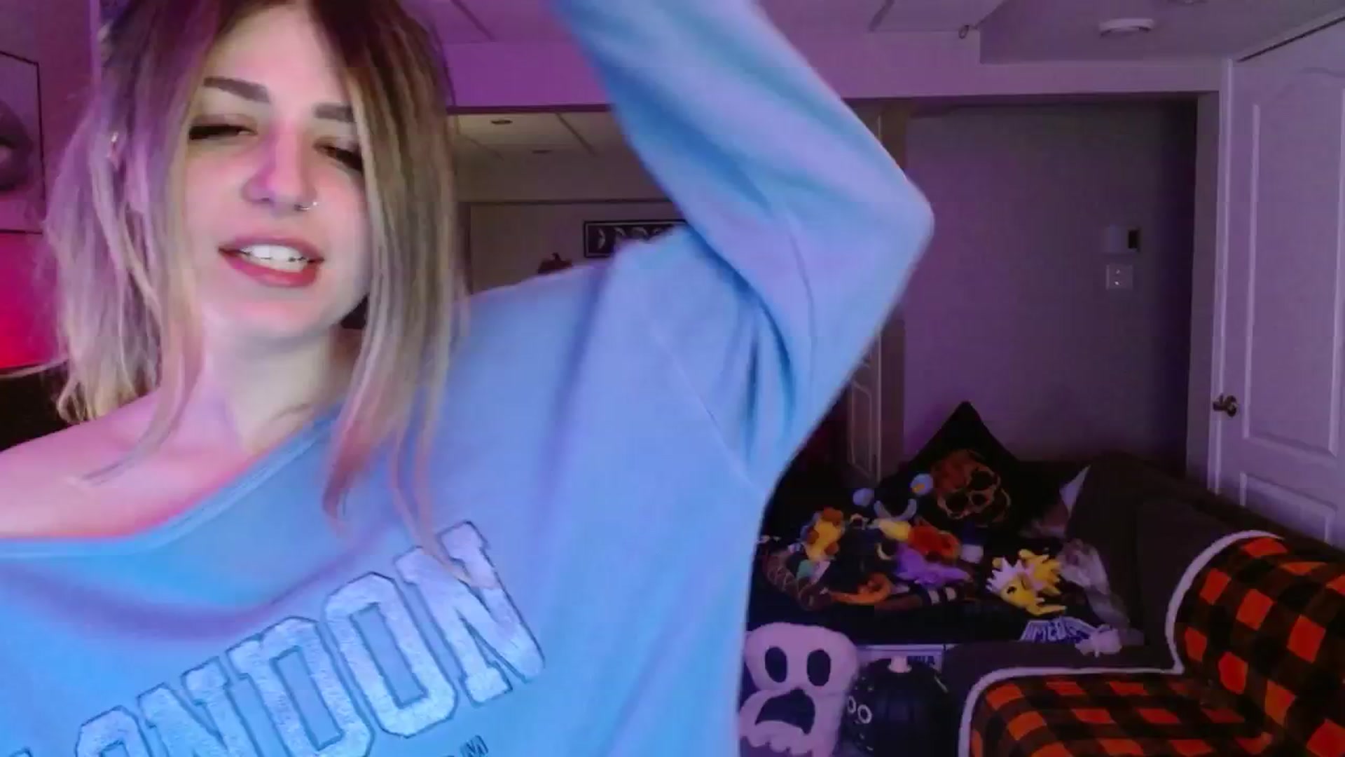 Gallery image thumbnail from Serafina's myfreecams stream on, 11/17/2024, 05:25 image 18 of 20