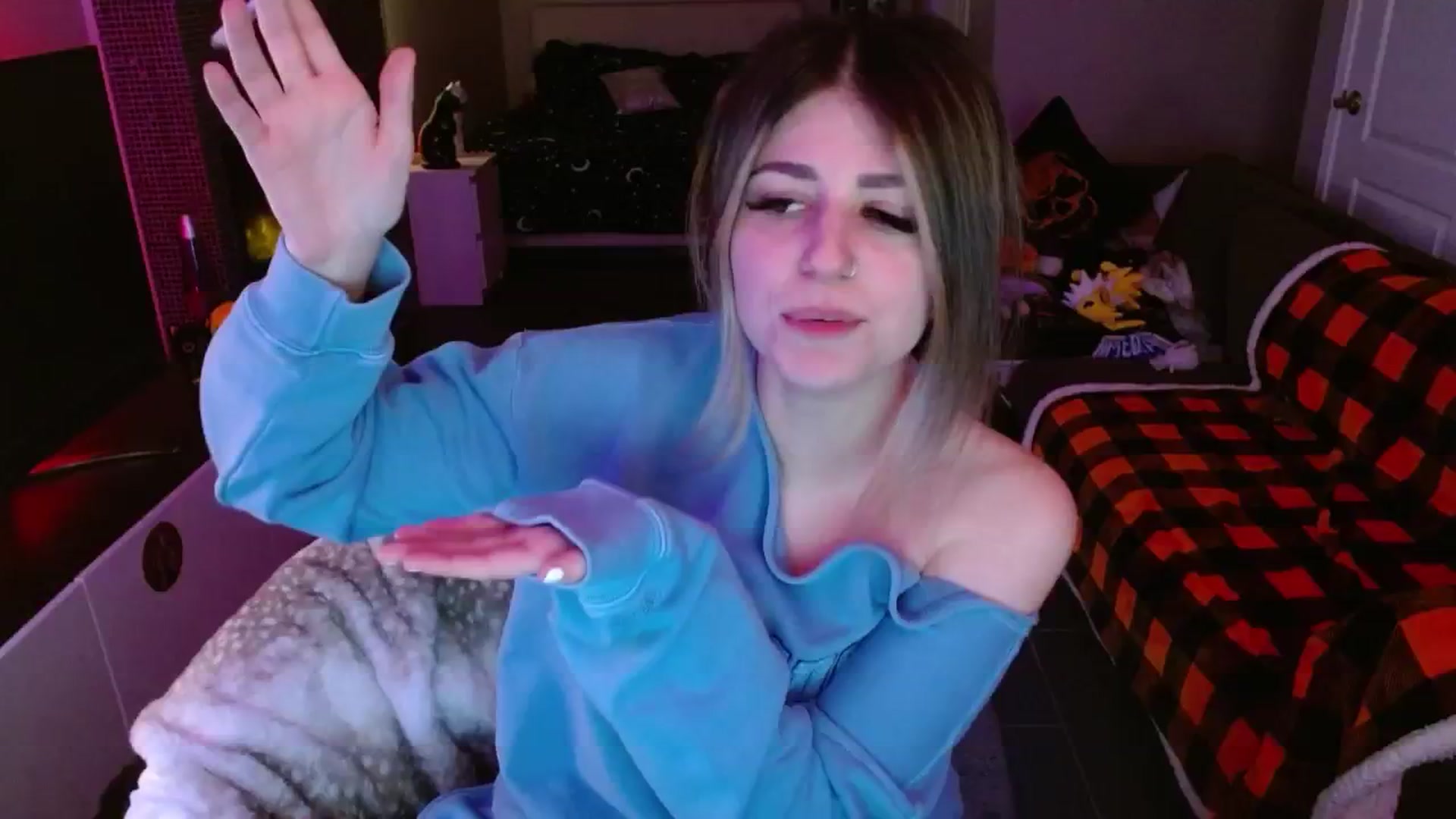 Gallery image thumbnail from Serafina's myfreecams stream on, 11/17/2024, 05:25 image 7 of 20
