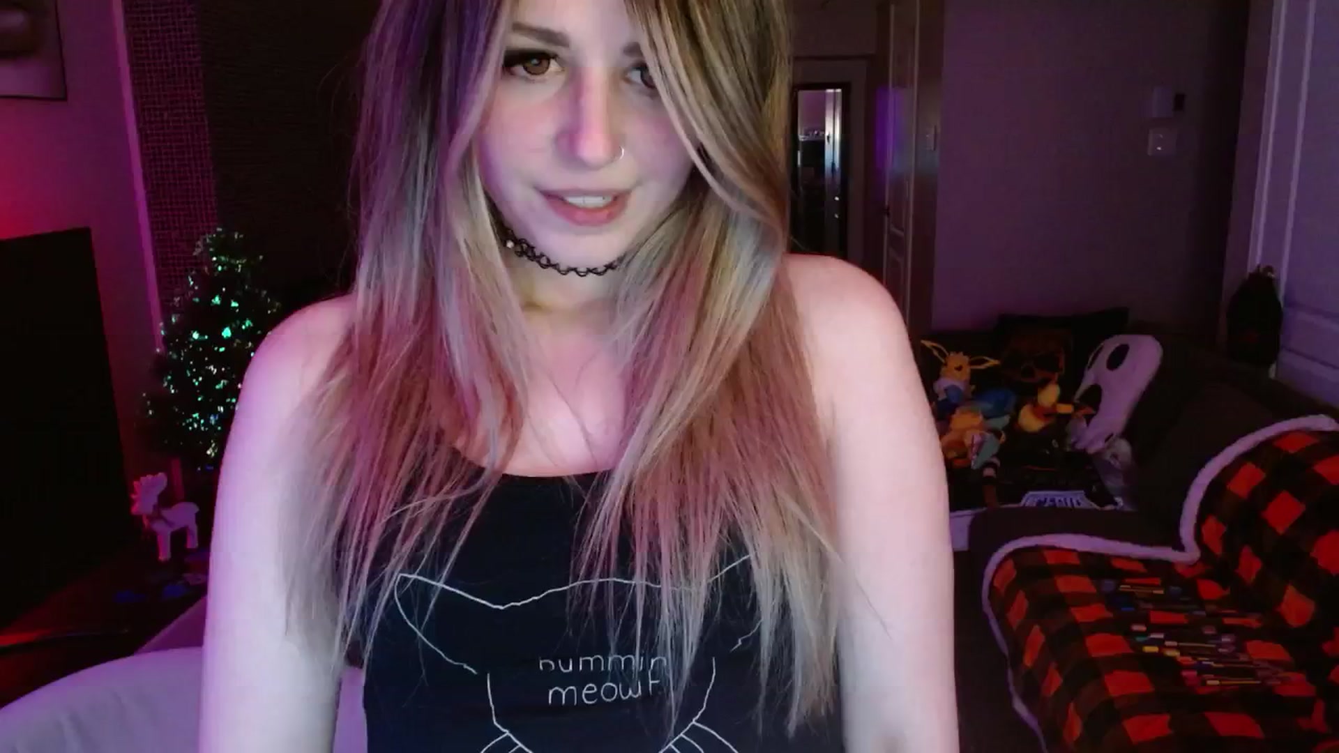 Gallery image thumbnail from Serafina's myfreecams stream on, 12/02/2024, 04:10 image 16 of 20