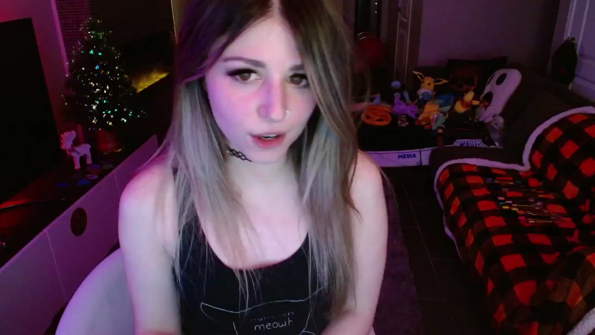 Gallery image thumbnail from Serafina's myfreecams stream on, 12/02/2024, 04:10 image 18 of 20