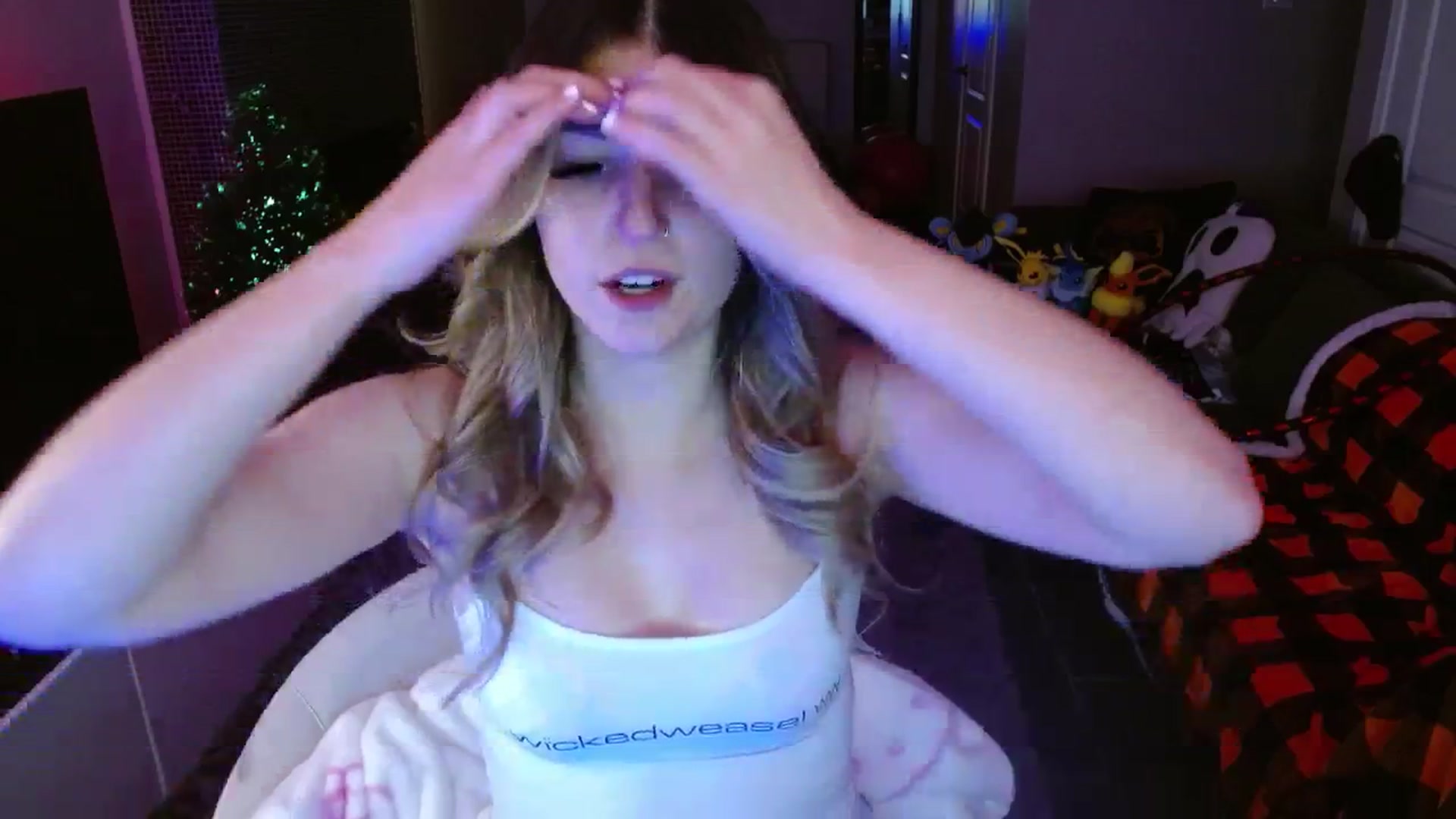 Gallery image thumbnail from Serafina's myfreecams stream on, 12/05/2024, 04:04 image 11 of 20
