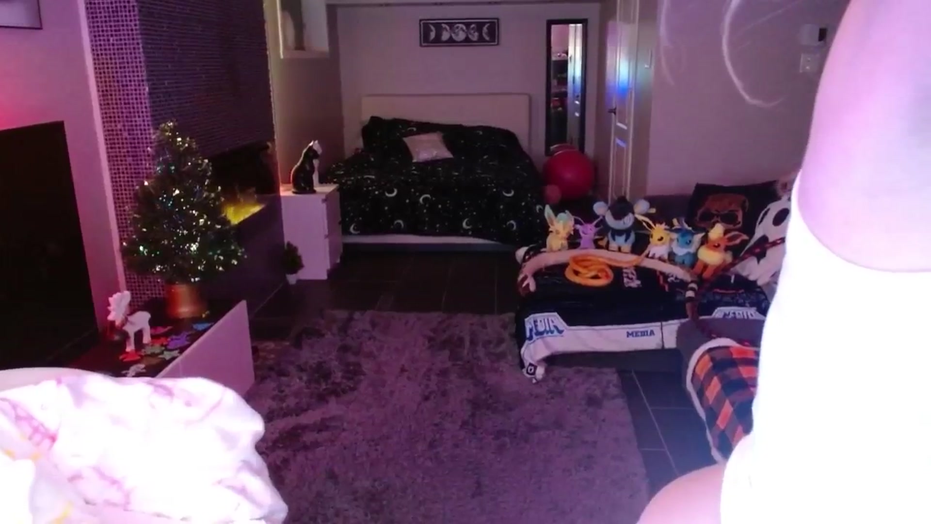 Gallery image thumbnail from Serafina's myfreecams stream on, 12/05/2024, 04:04 image 3 of 20