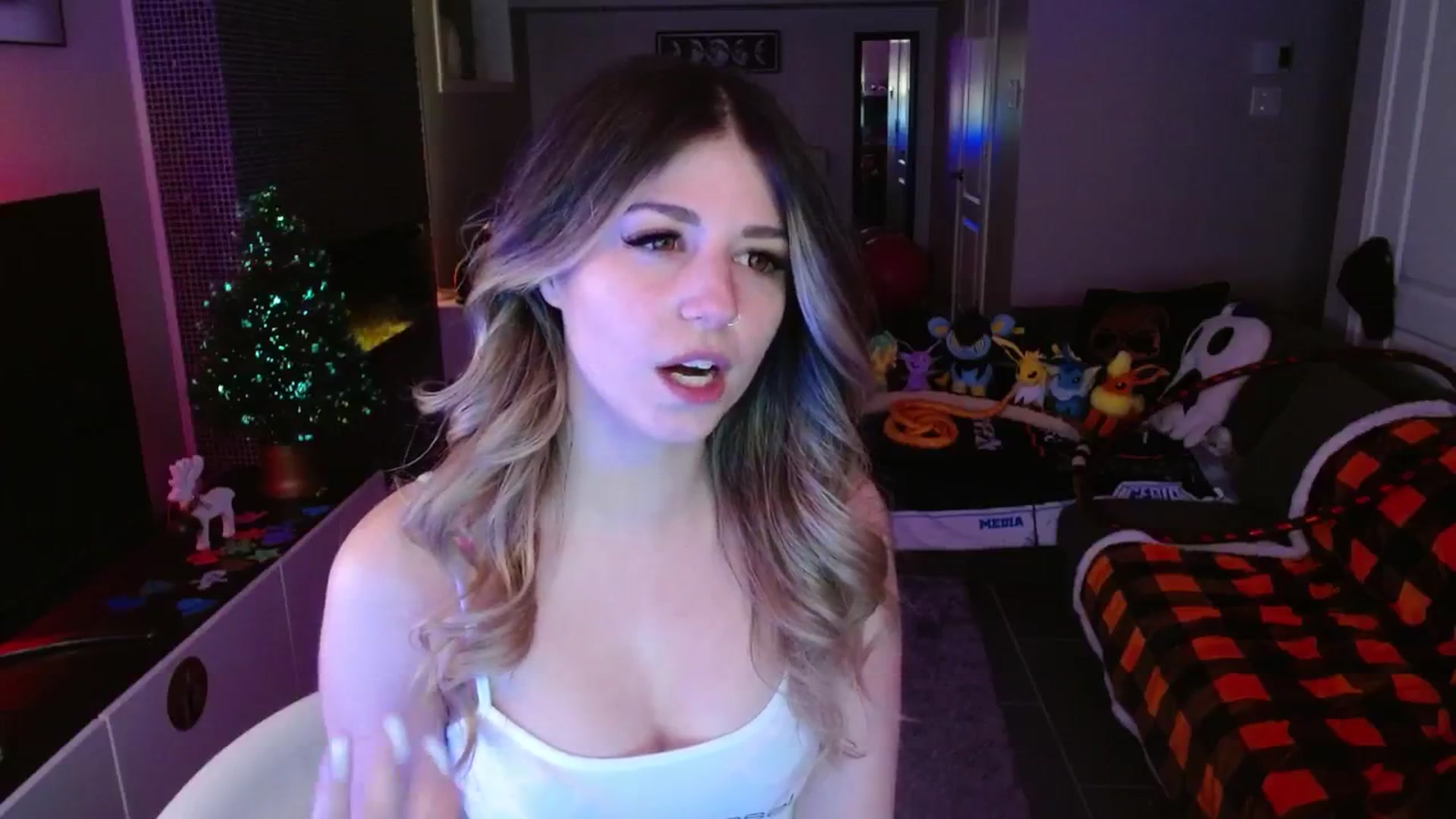 Gallery image thumbnail from Serafina's myfreecams stream on, 12/05/2024, 04:04 image 7 of 20