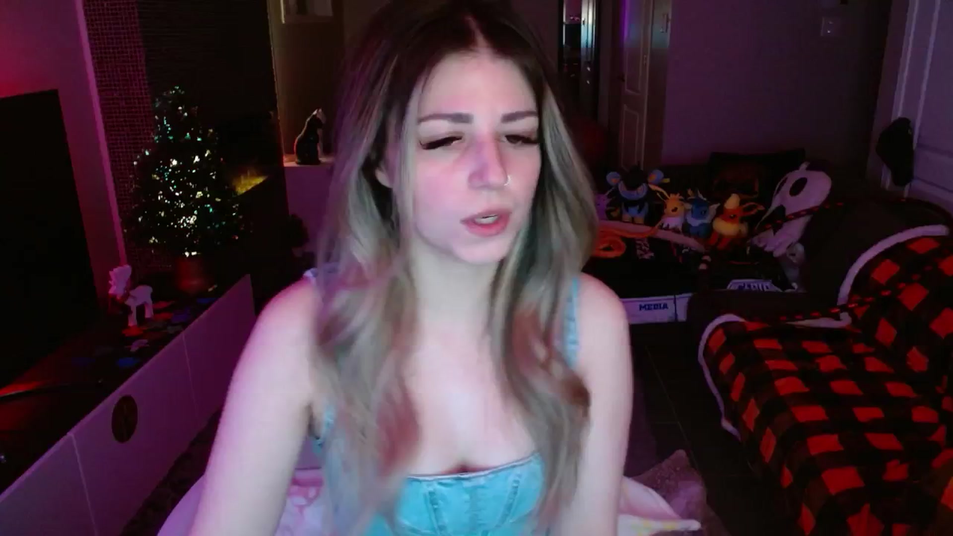 Gallery image thumbnail from Serafina's myfreecams stream on, 12/06/2024, 04:51 image 4 of 20
