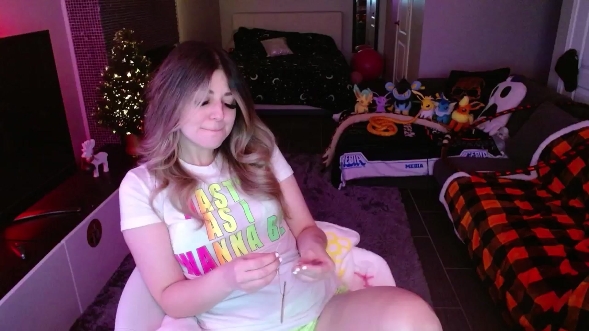 Gallery image thumbnail from Serafina's myfreecams stream on, 12/07/2024, 04:35 image 19 of 20