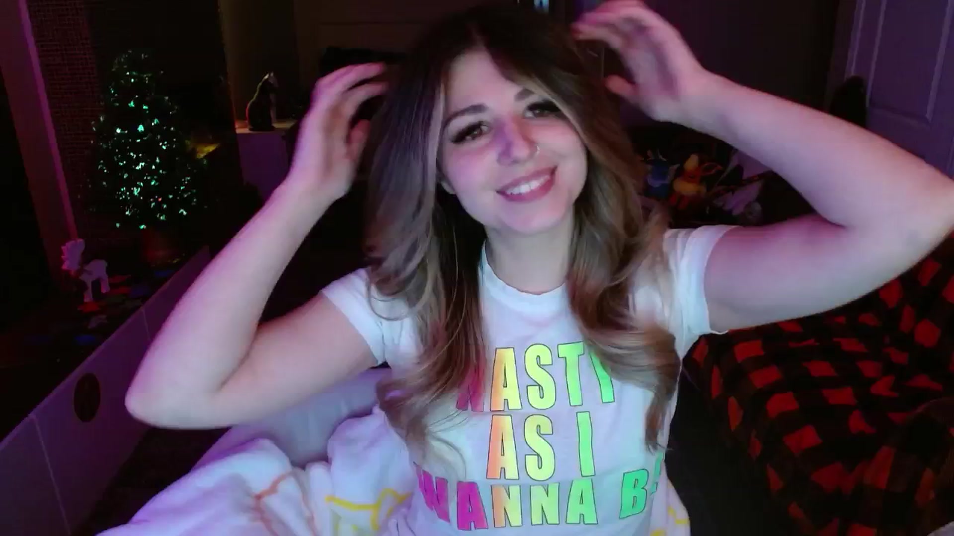 Gallery image thumbnail from Serafina's myfreecams stream on, 12/07/2024, 04:35 image 1 of 20