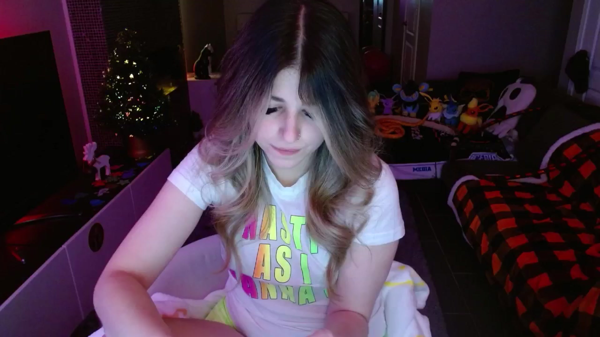 Gallery image thumbnail from Serafina's myfreecams stream on, 12/07/2024, 04:35 image 8 of 20