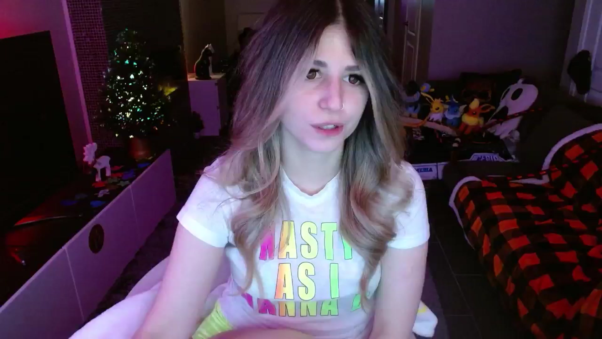Gallery image thumbnail from Serafina's myfreecams stream on, 12/07/2024, 04:35 image 12 of 20