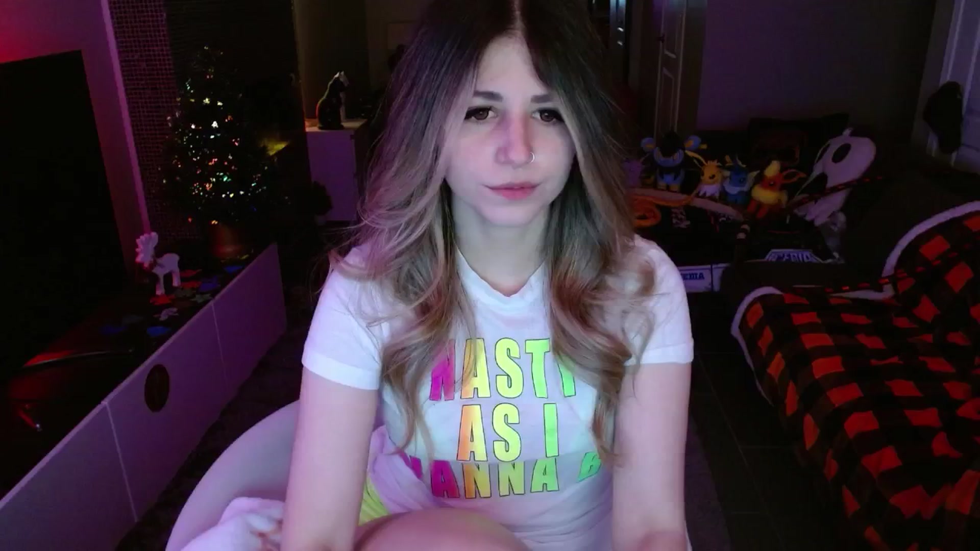 Gallery image thumbnail from Serafina's myfreecams stream on, 12/07/2024, 04:35 image 7 of 20